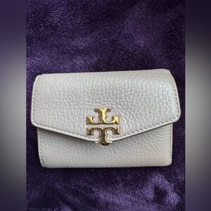 Used: Tory Burch wallet